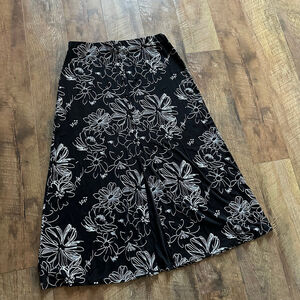 Women's Briggs New York Maxi Skirt M Black White Floral